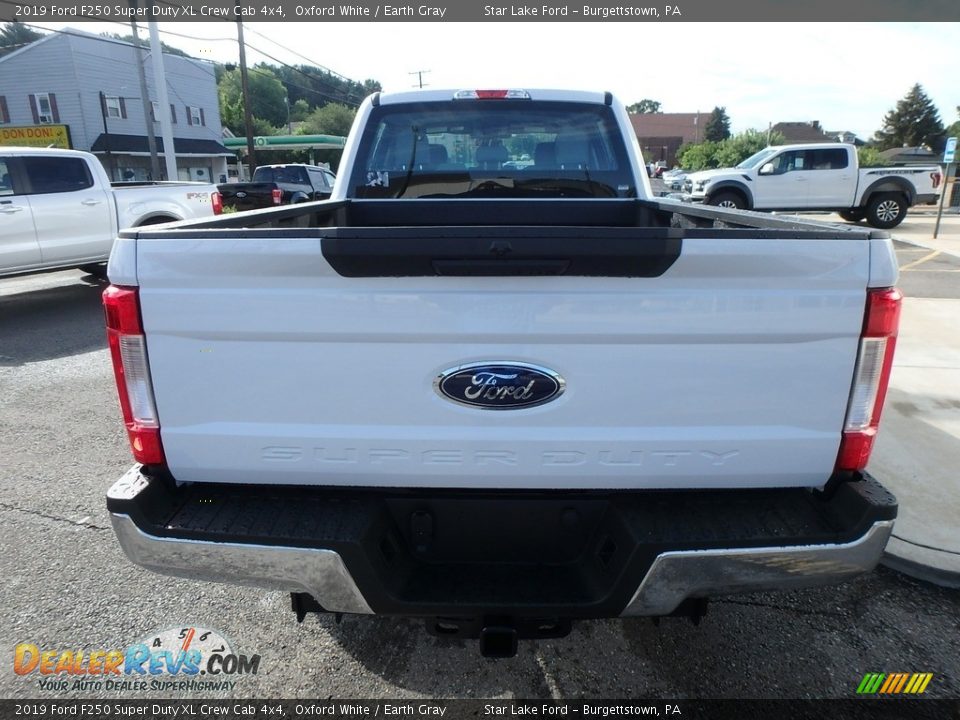2019 Ford F250 Super Duty XL Crew Cab 4x4 Oxford White / Earth Gray Photo #6