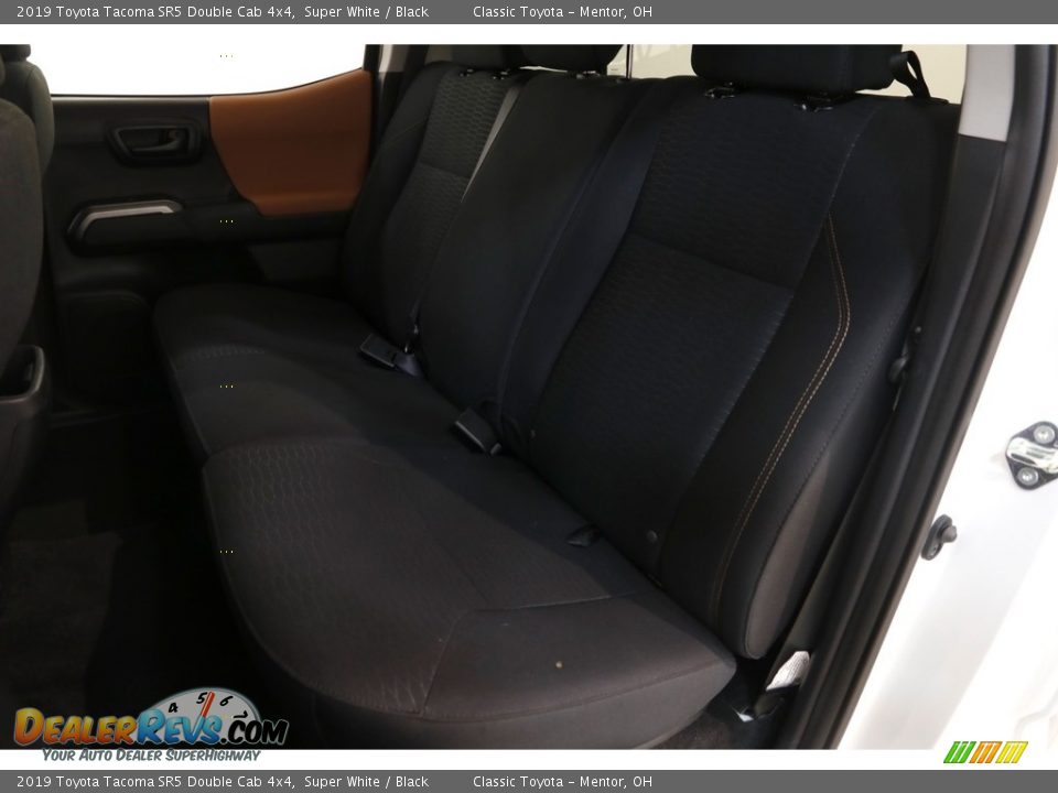 2019 Toyota Tacoma SR5 Double Cab 4x4 Super White / Black Photo #18