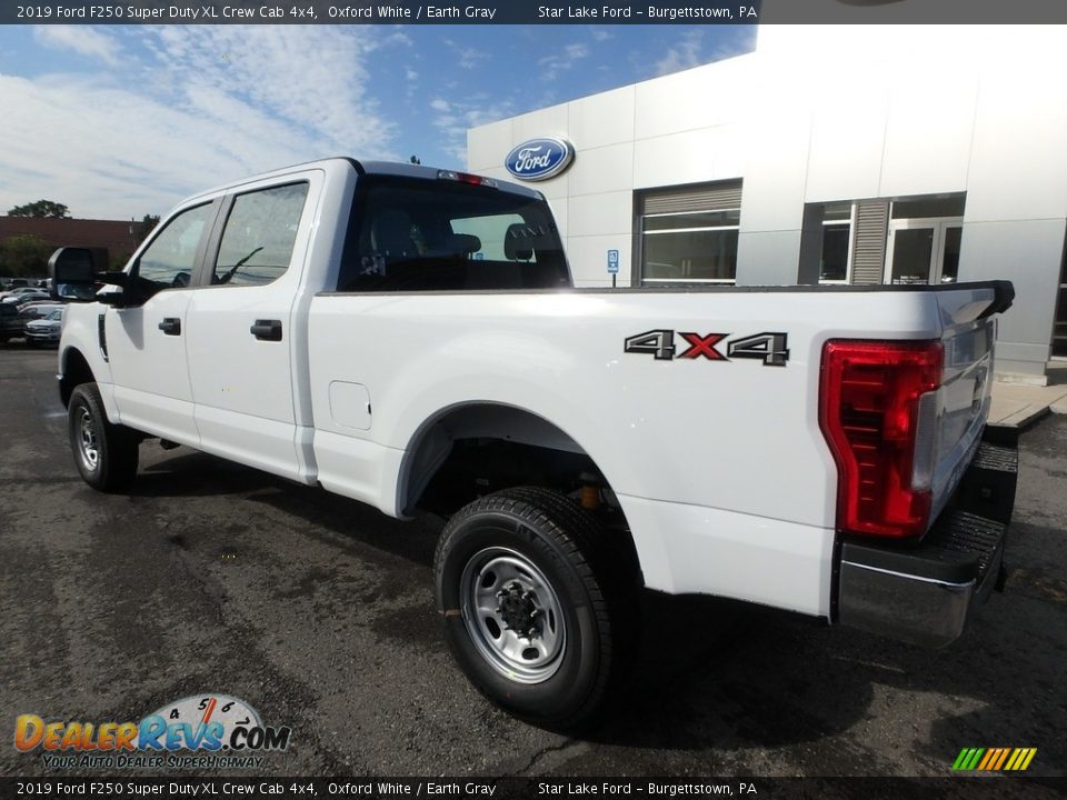 2019 Ford F250 Super Duty XL Crew Cab 4x4 Oxford White / Earth Gray Photo #8