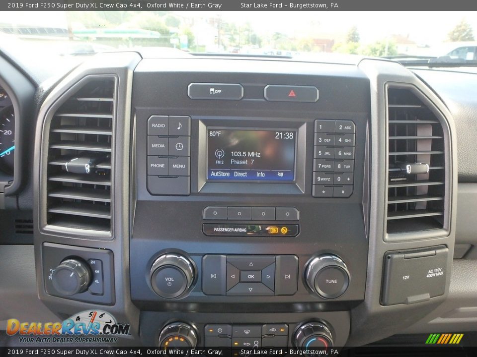 2019 Ford F250 Super Duty XL Crew Cab 4x4 Oxford White / Earth Gray Photo #19