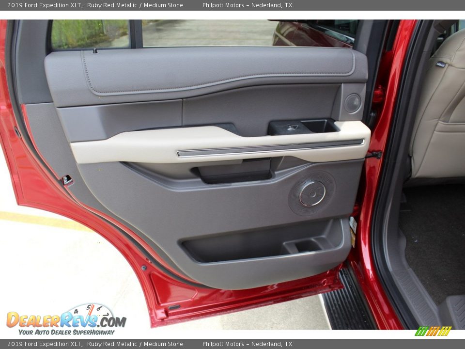 2019 Ford Expedition XLT Ruby Red Metallic / Medium Stone Photo #21