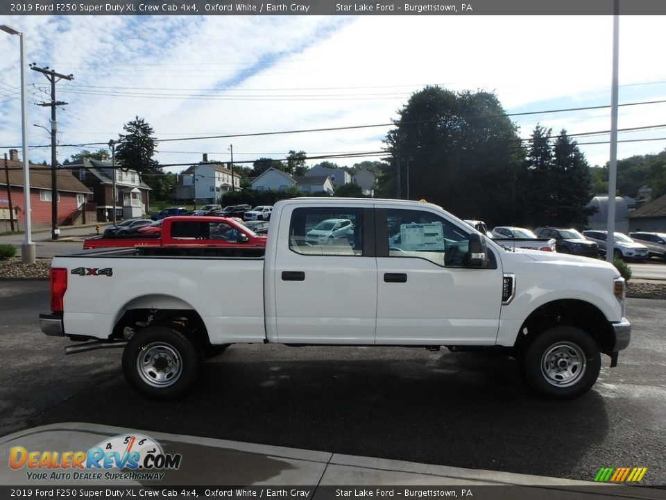 2019 Ford F250 Super Duty XL Crew Cab 4x4 Oxford White / Earth Gray Photo #4