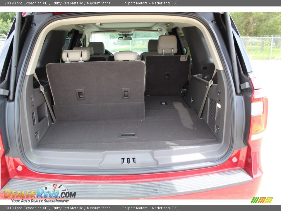 2019 Ford Expedition XLT Ruby Red Metallic / Medium Stone Photo #23