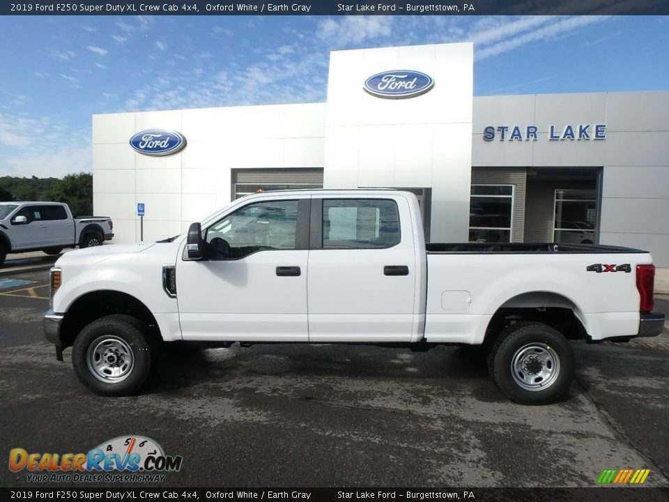 2019 Ford F250 Super Duty XL Crew Cab 4x4 Oxford White / Earth Gray Photo #9