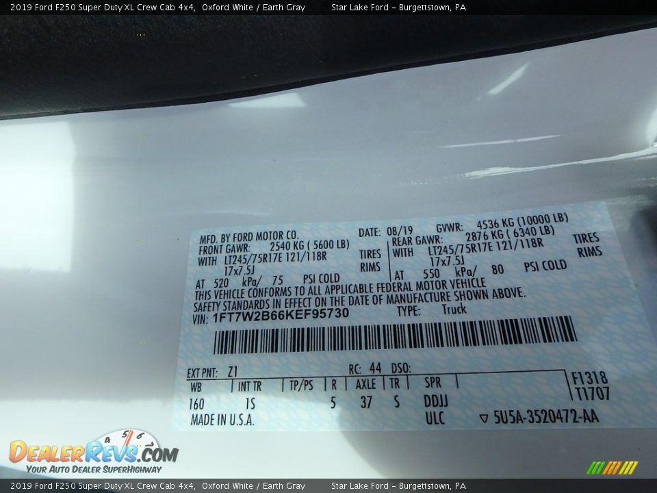 2019 Ford F250 Super Duty XL Crew Cab 4x4 Oxford White / Earth Gray Photo #11