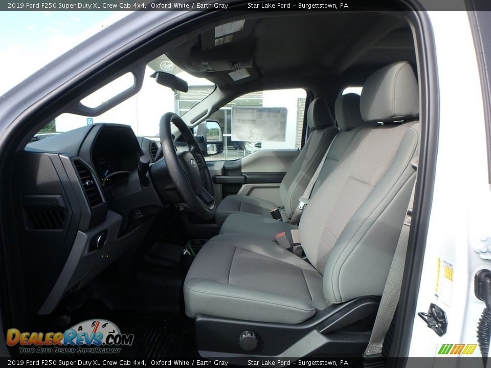 2019 Ford F250 Super Duty XL Crew Cab 4x4 Oxford White / Earth Gray Photo #12