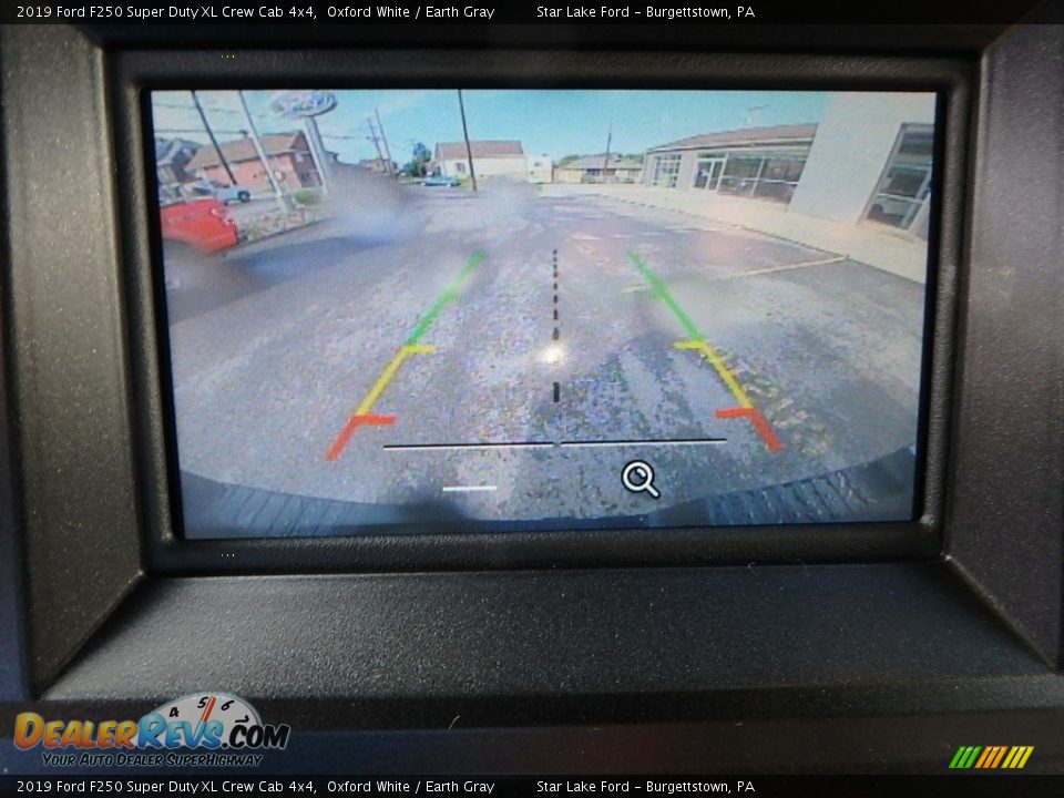 2019 Ford F250 Super Duty XL Crew Cab 4x4 Oxford White / Earth Gray Photo #19