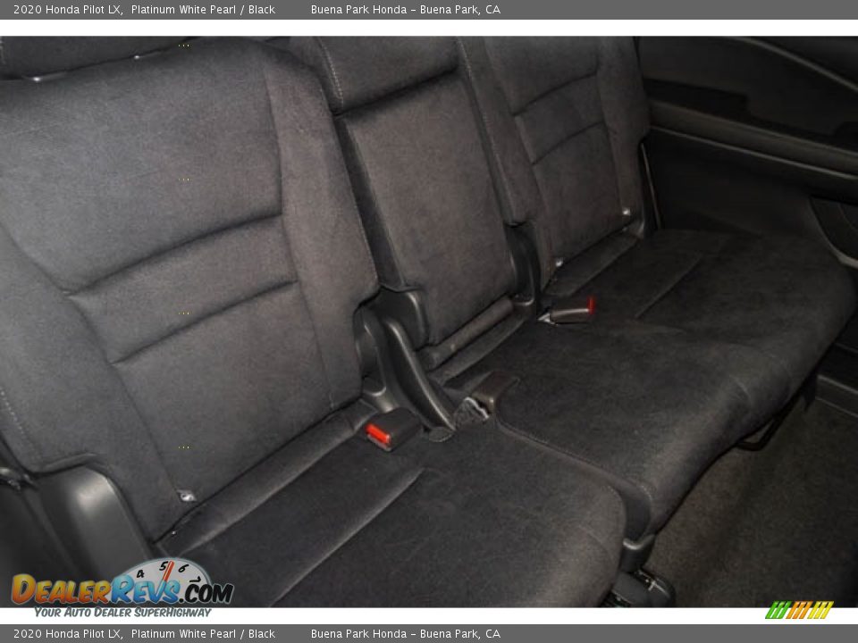 2020 Honda Pilot LX Platinum White Pearl / Black Photo #31