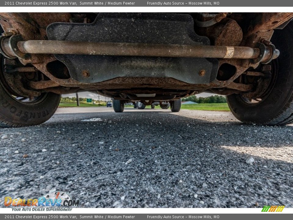 2011 Chevrolet Express 2500 Work Van Summit White / Medium Pewter Photo #10