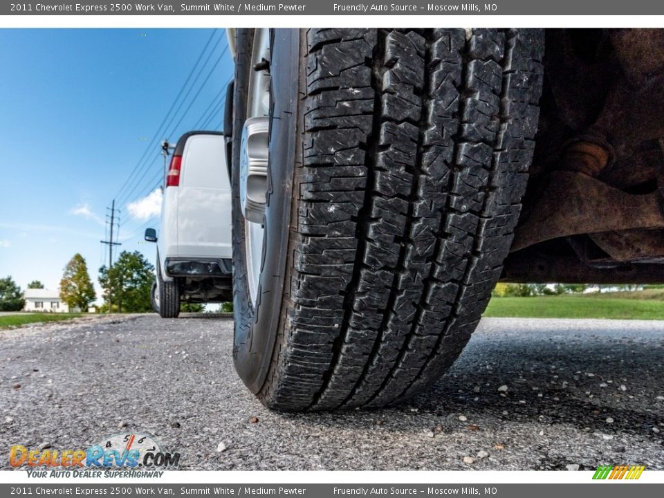 2011 Chevrolet Express 2500 Work Van Summit White / Medium Pewter Photo #15