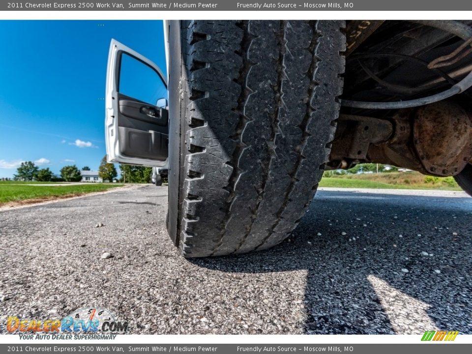 2011 Chevrolet Express 2500 Work Van Summit White / Medium Pewter Photo #23