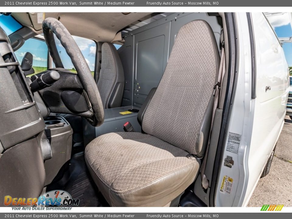2011 Chevrolet Express 2500 Work Van Summit White / Medium Pewter Photo #25