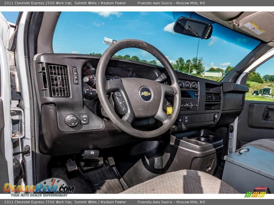 2011 Chevrolet Express 2500 Work Van Summit White / Medium Pewter Photo #27