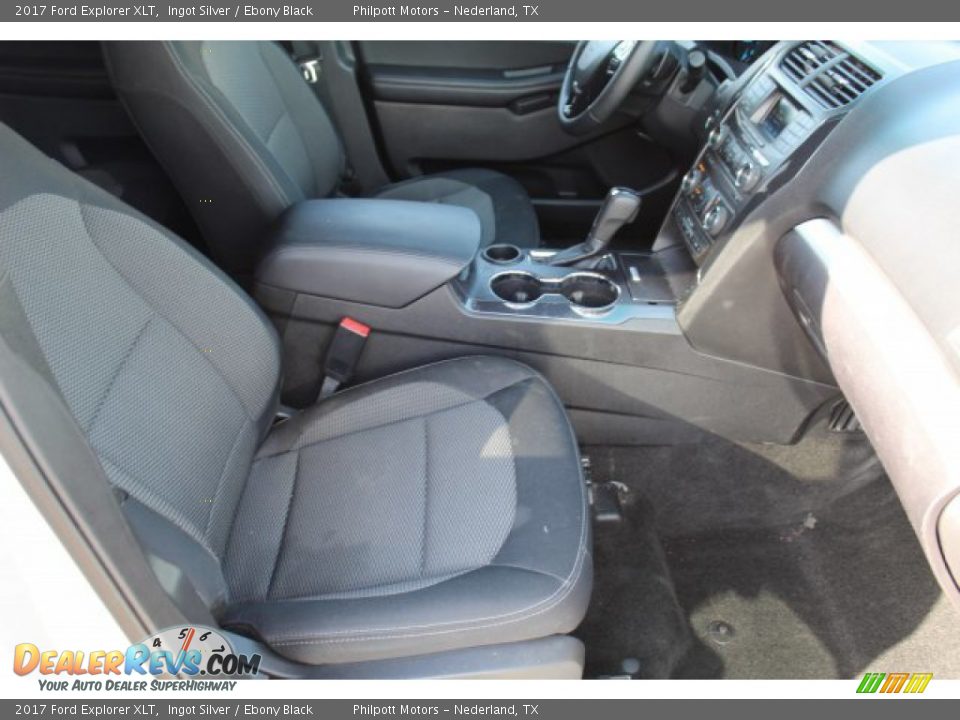 2017 Ford Explorer XLT Ingot Silver / Ebony Black Photo #29