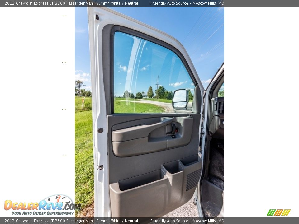 2012 Chevrolet Express LT 3500 Passenger Van Summit White / Neutral Photo #27