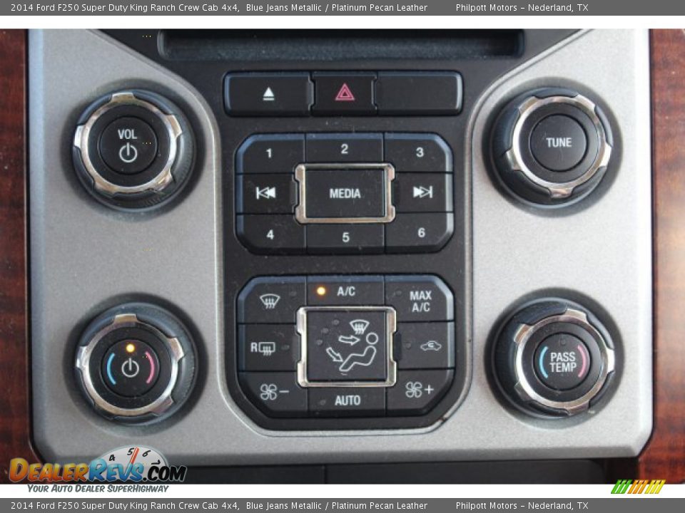 2014 Ford F250 Super Duty King Ranch Crew Cab 4x4 Blue Jeans Metallic / Platinum Pecan Leather Photo #18