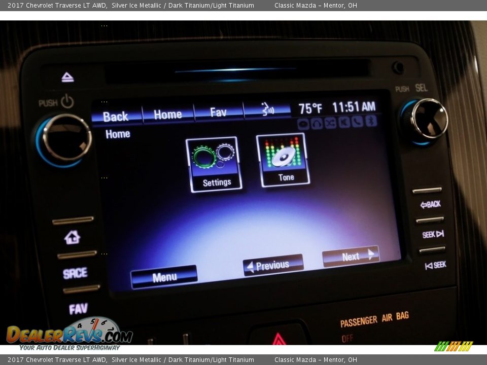 2017 Chevrolet Traverse LT AWD Silver Ice Metallic / Dark Titanium/Light Titanium Photo #15
