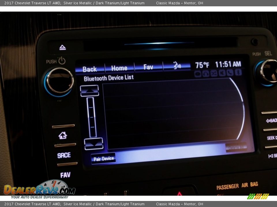 2017 Chevrolet Traverse LT AWD Silver Ice Metallic / Dark Titanium/Light Titanium Photo #16
