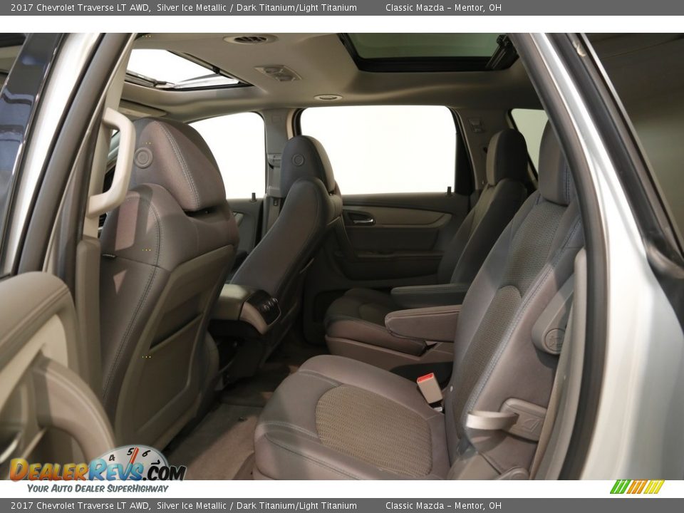 2017 Chevrolet Traverse LT AWD Silver Ice Metallic / Dark Titanium/Light Titanium Photo #19