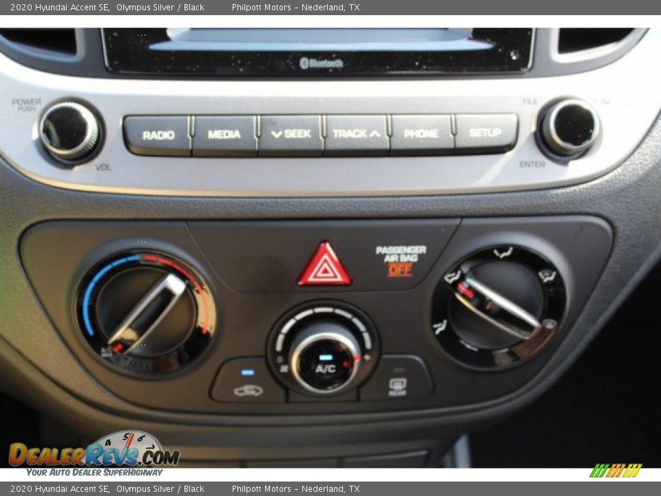 Controls of 2020 Hyundai Accent SE Photo #16
