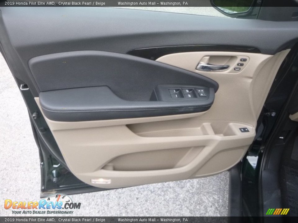 2019 Honda Pilot Elite AWD Crystal Black Pearl / Beige Photo #11
