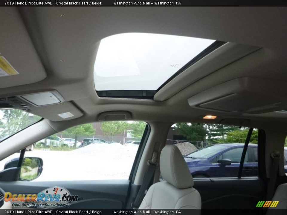 2019 Honda Pilot Elite AWD Crystal Black Pearl / Beige Photo #13