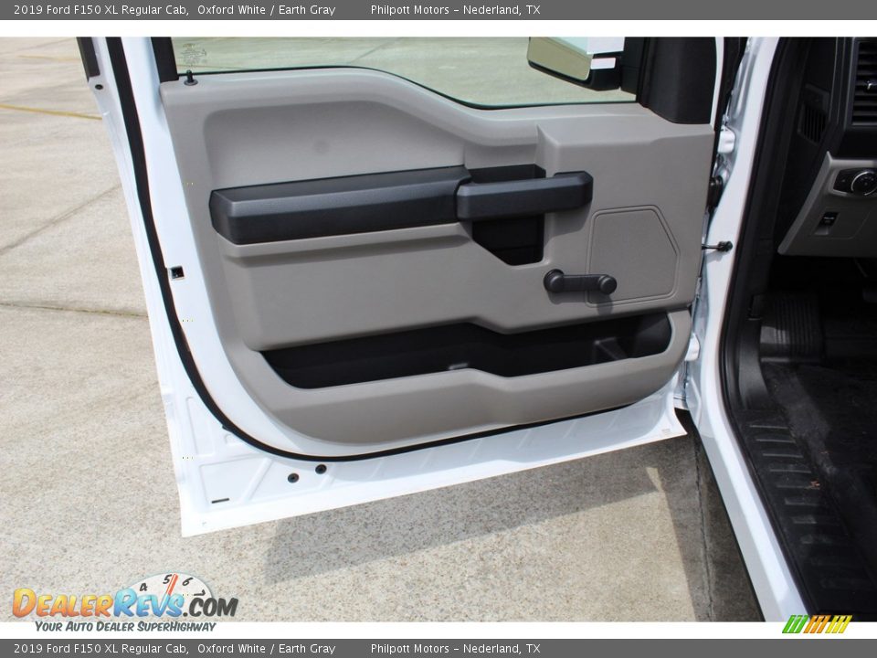 2019 Ford F150 XL Regular Cab Oxford White / Earth Gray Photo #10