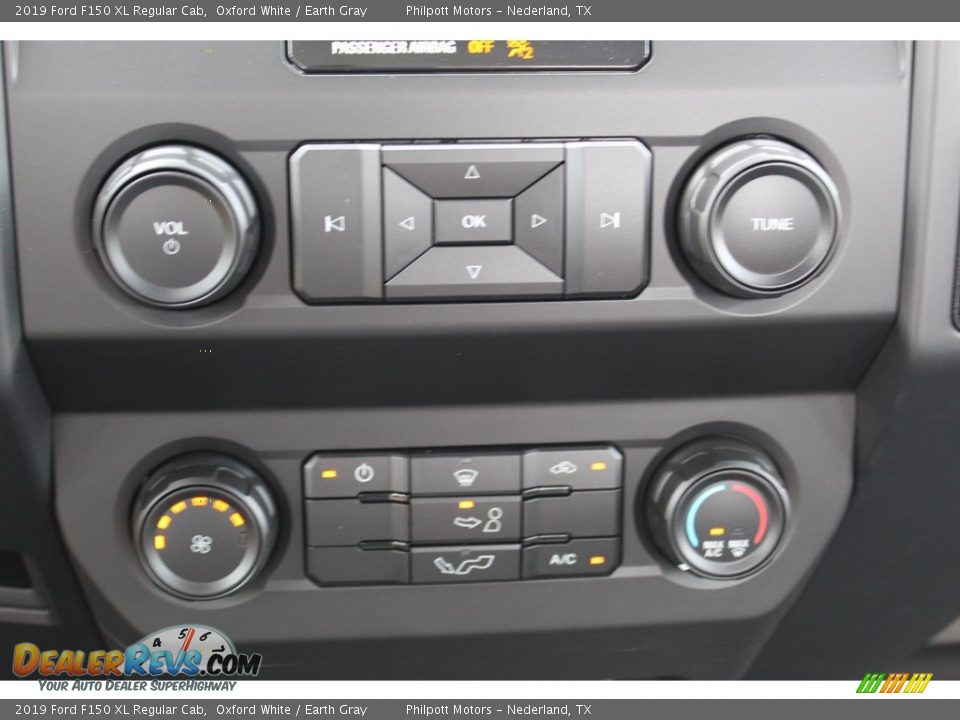 2019 Ford F150 XL Regular Cab Oxford White / Earth Gray Photo #13