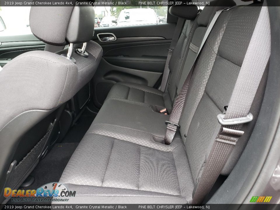 2019 Jeep Grand Cherokee Laredo 4x4 Granite Crystal Metallic / Black Photo #6