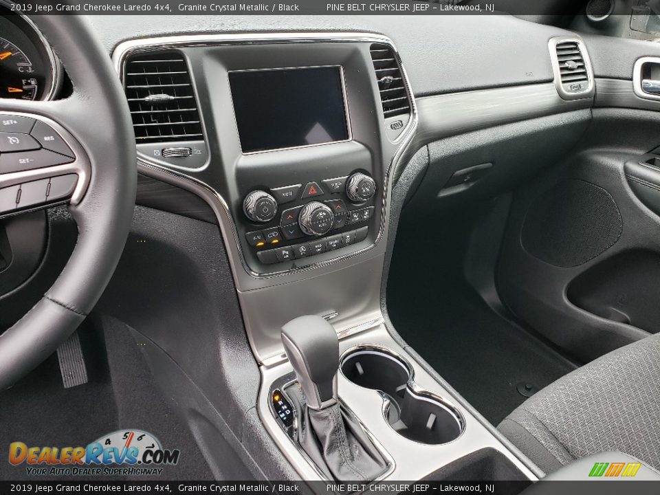 2019 Jeep Grand Cherokee Laredo 4x4 Granite Crystal Metallic / Black Photo #10