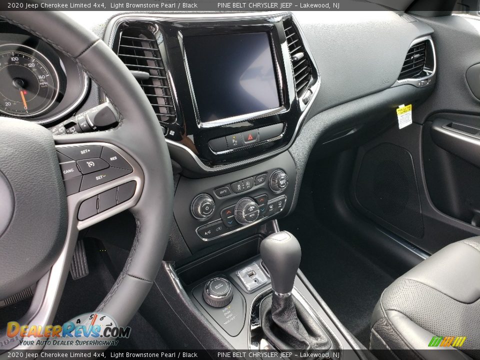 Dashboard of 2020 Jeep Cherokee Limited 4x4 Photo #10