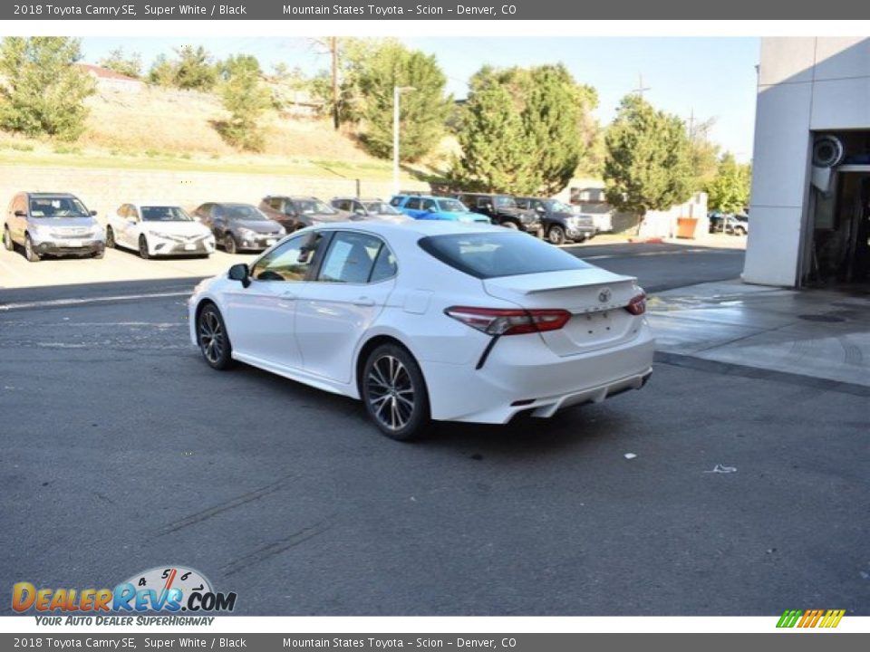 2018 Toyota Camry SE Super White / Black Photo #4