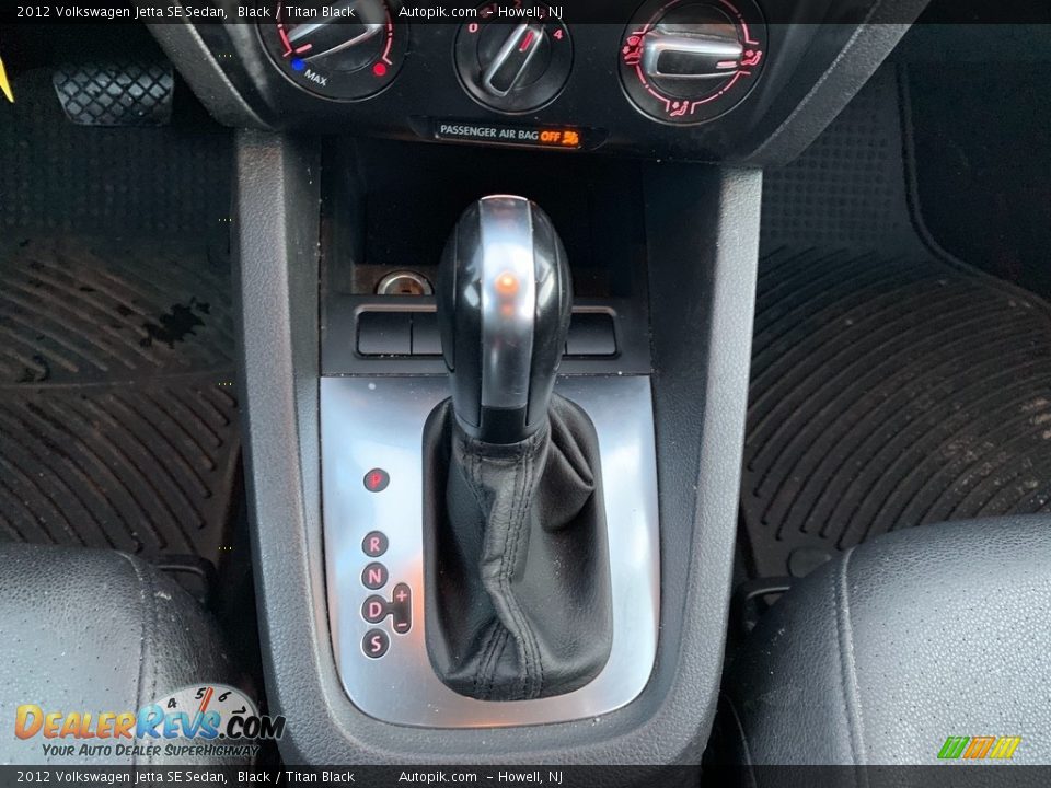 2012 Volkswagen Jetta SE Sedan Black / Titan Black Photo #16