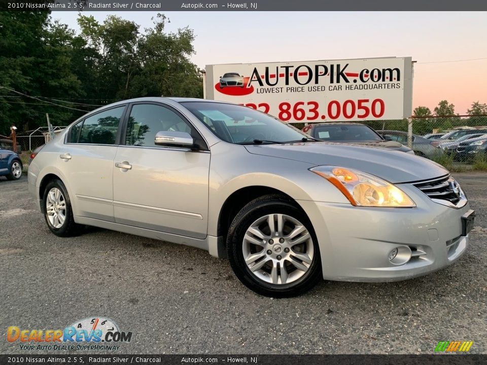 2010 Nissan Altima 2.5 S Radiant Silver / Charcoal Photo #2