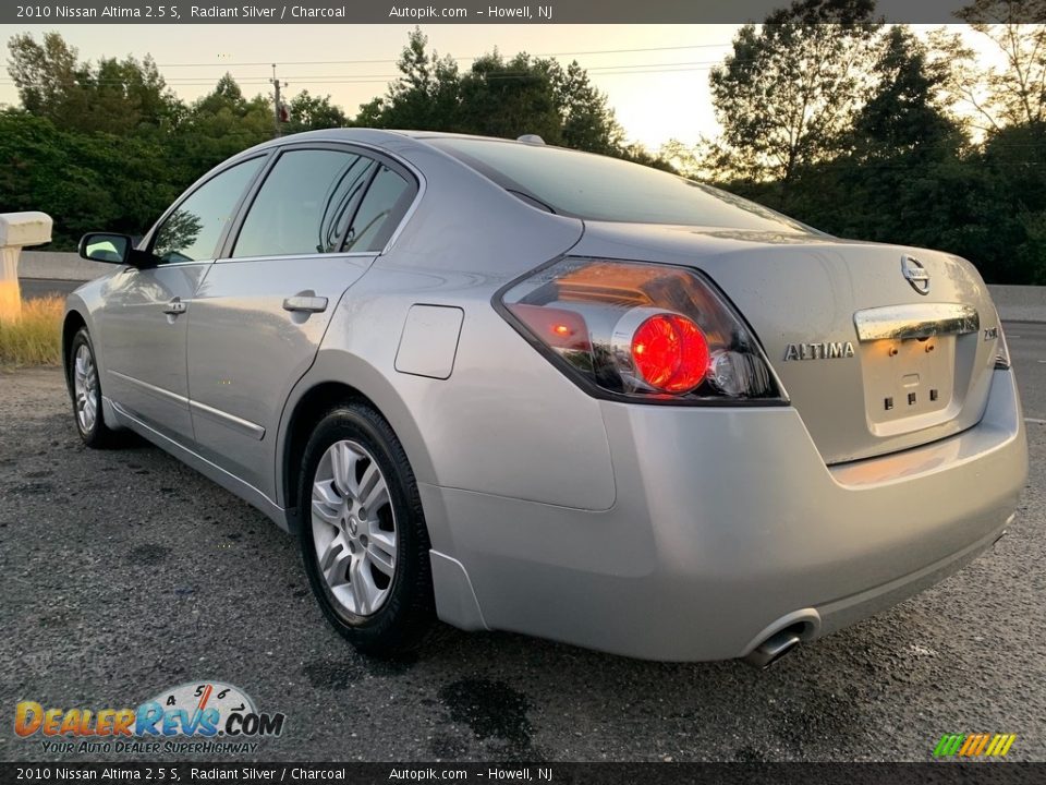 2010 Nissan Altima 2.5 S Radiant Silver / Charcoal Photo #5