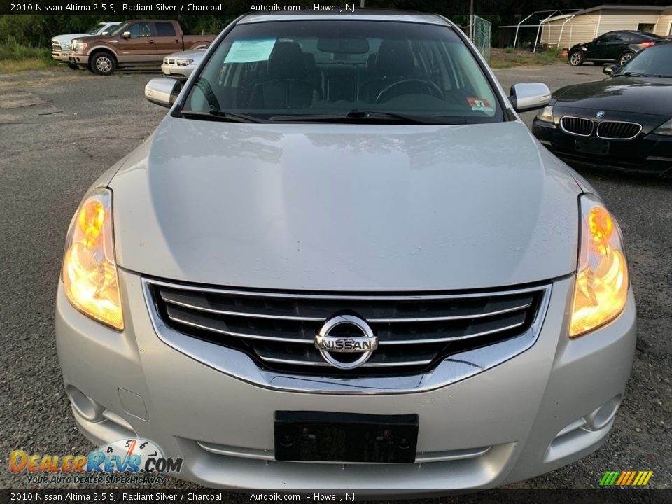 2010 Nissan Altima 2.5 S Radiant Silver / Charcoal Photo #8