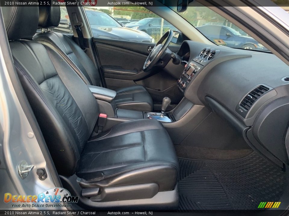 2010 Nissan Altima 2.5 S Radiant Silver / Charcoal Photo #13