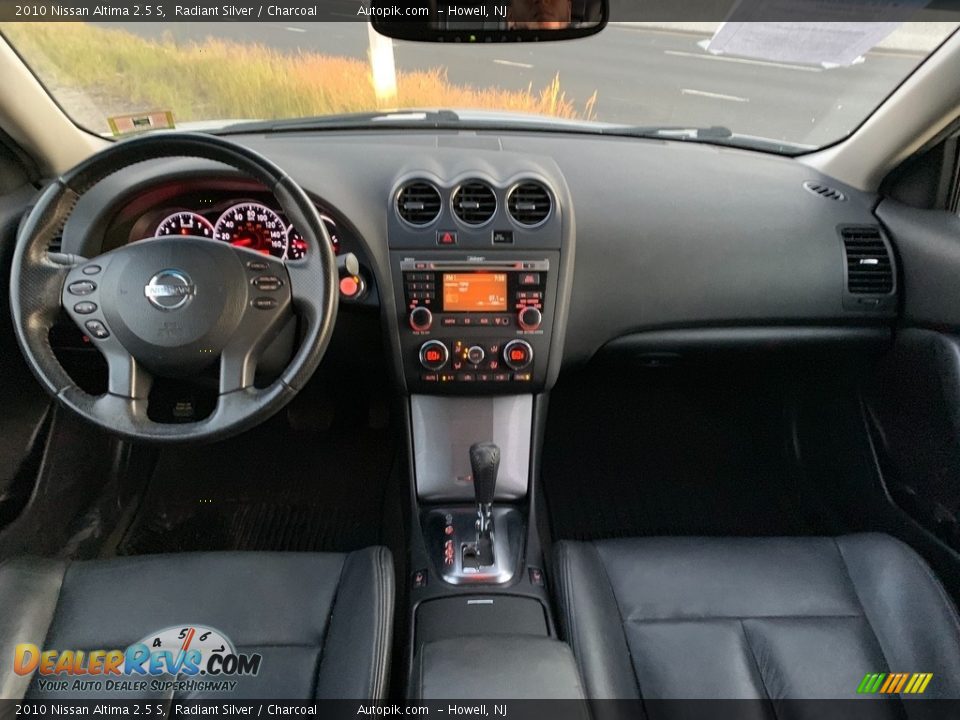 2010 Nissan Altima 2.5 S Radiant Silver / Charcoal Photo #14