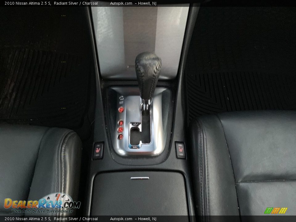 2010 Nissan Altima 2.5 S Radiant Silver / Charcoal Photo #16