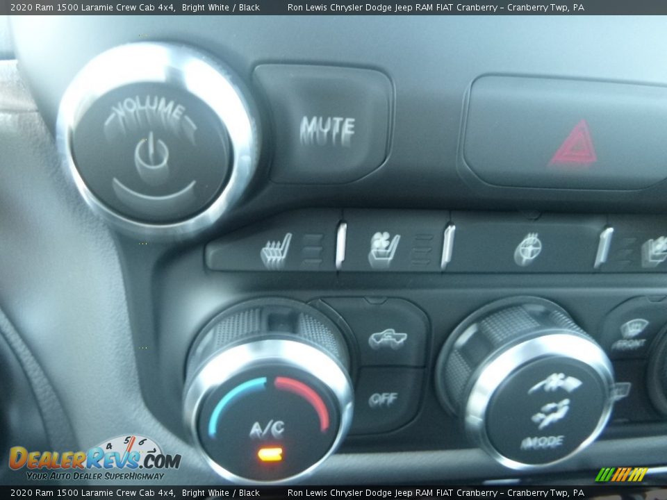 2020 Ram 1500 Laramie Crew Cab 4x4 Bright White / Black Photo #18
