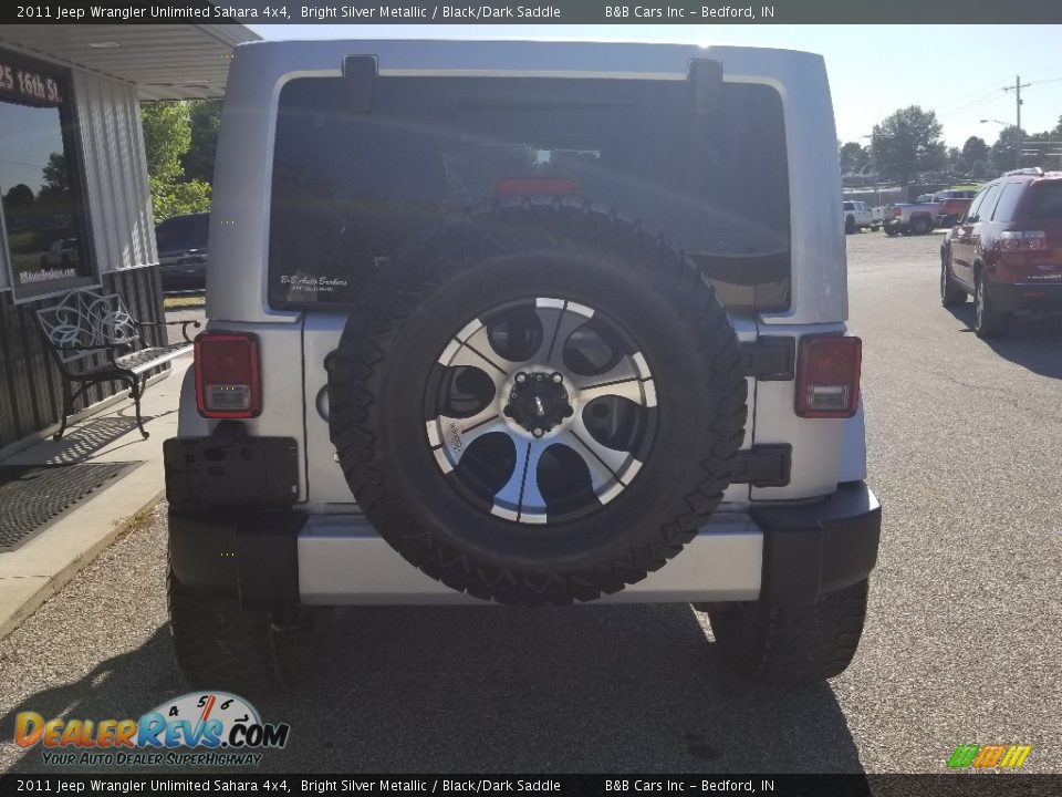 2011 Jeep Wrangler Unlimited Sahara 4x4 Bright Silver Metallic / Black/Dark Saddle Photo #4