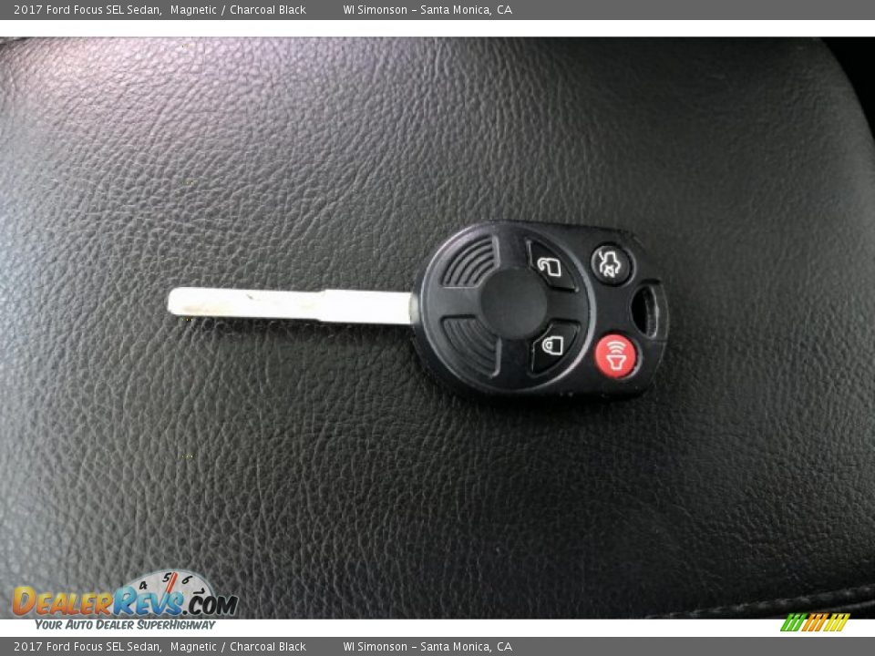 Keys of 2017 Ford Focus SEL Sedan Photo #11