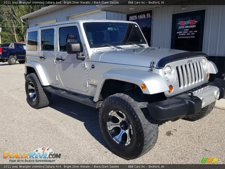2011 Jeep Wrangler Unlimited Sahara 4x4 Bright Silver Metallic / Black/Dark Saddle Photo #8