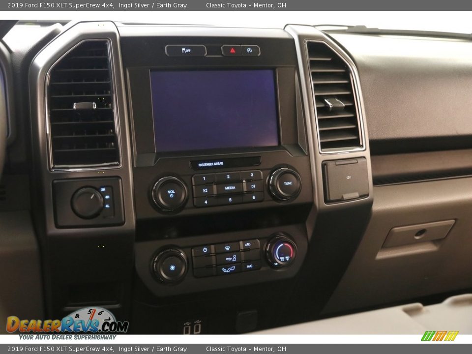 2019 Ford F150 XLT SuperCrew 4x4 Ingot Silver / Earth Gray Photo #10