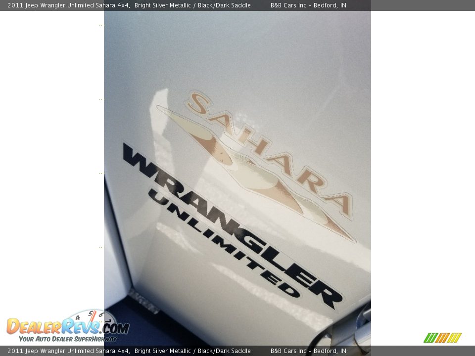 2011 Jeep Wrangler Unlimited Sahara 4x4 Bright Silver Metallic / Black/Dark Saddle Photo #14