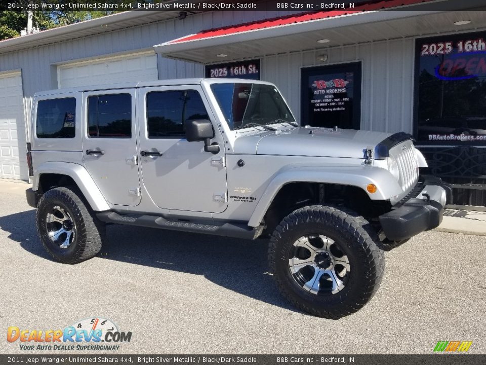 2011 Jeep Wrangler Unlimited Sahara 4x4 Bright Silver Metallic / Black/Dark Saddle Photo #17