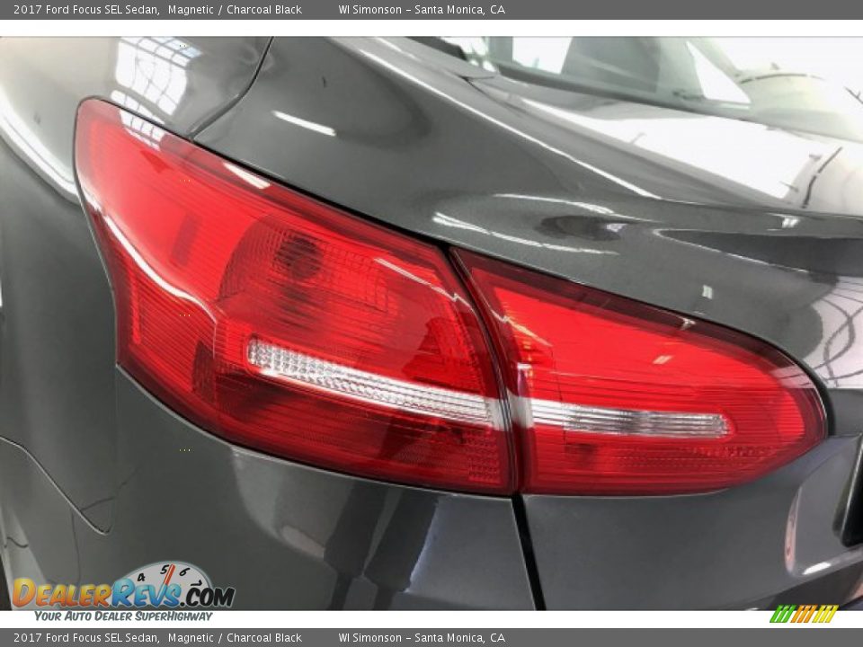 2017 Ford Focus SEL Sedan Magnetic / Charcoal Black Photo #26