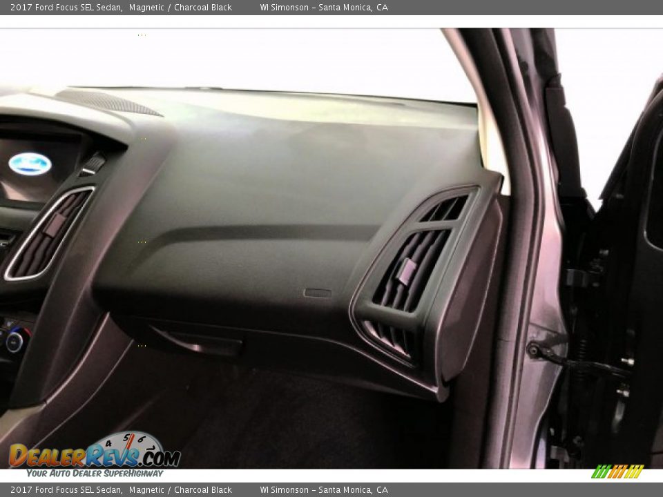 2017 Ford Focus SEL Sedan Magnetic / Charcoal Black Photo #28