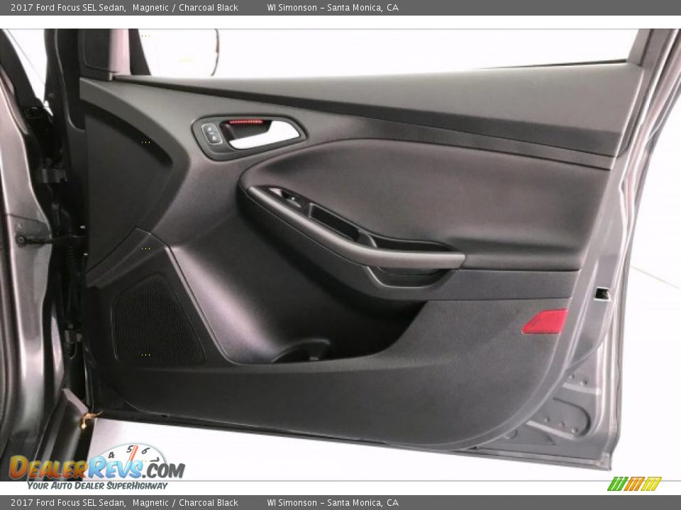 Door Panel of 2017 Ford Focus SEL Sedan Photo #30