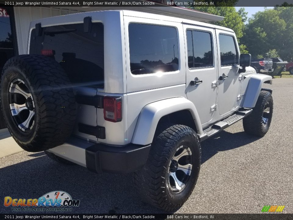 2011 Jeep Wrangler Unlimited Sahara 4x4 Bright Silver Metallic / Black/Dark Saddle Photo #24